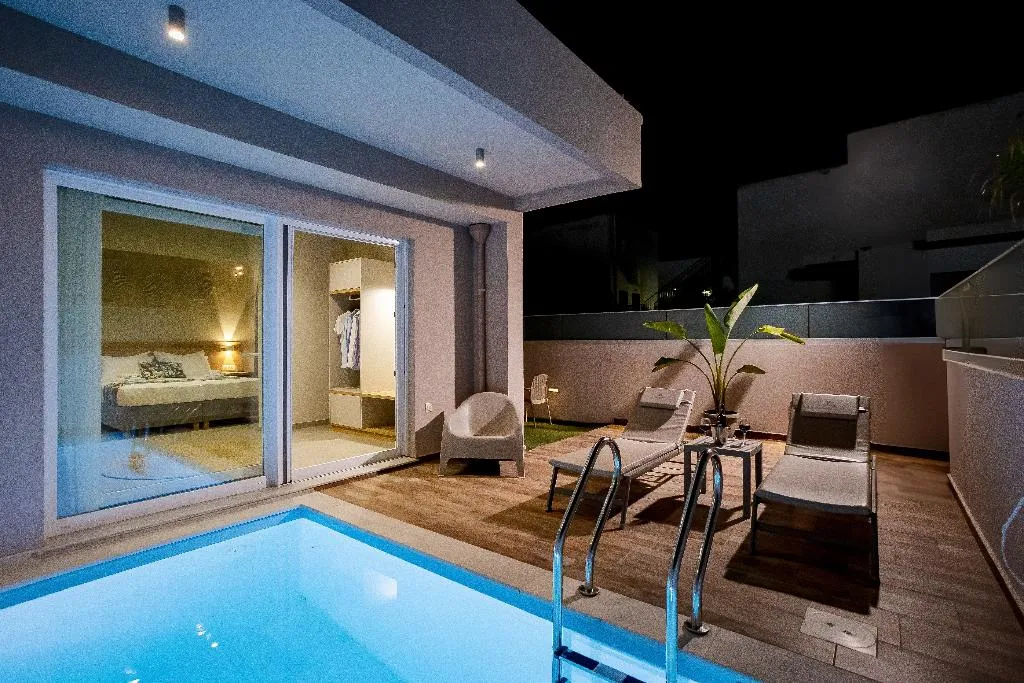 SUITE DELUXE POOL VIEW Room, Sarpidon Suites, Crete