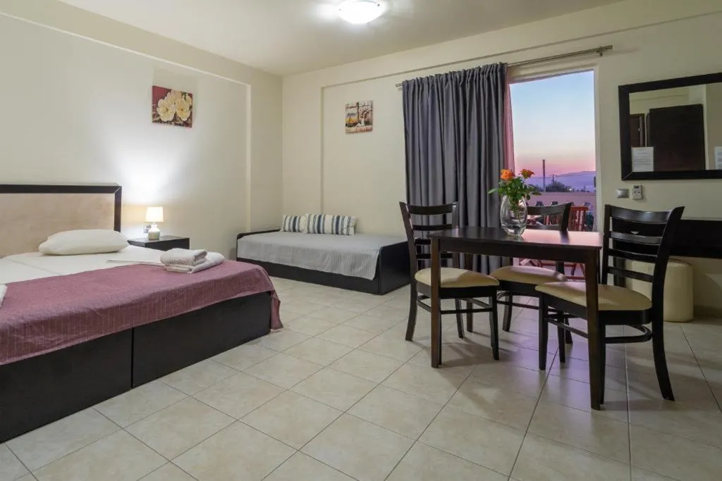 SUITE POOL VIEW Room, Golden Rose, Crete