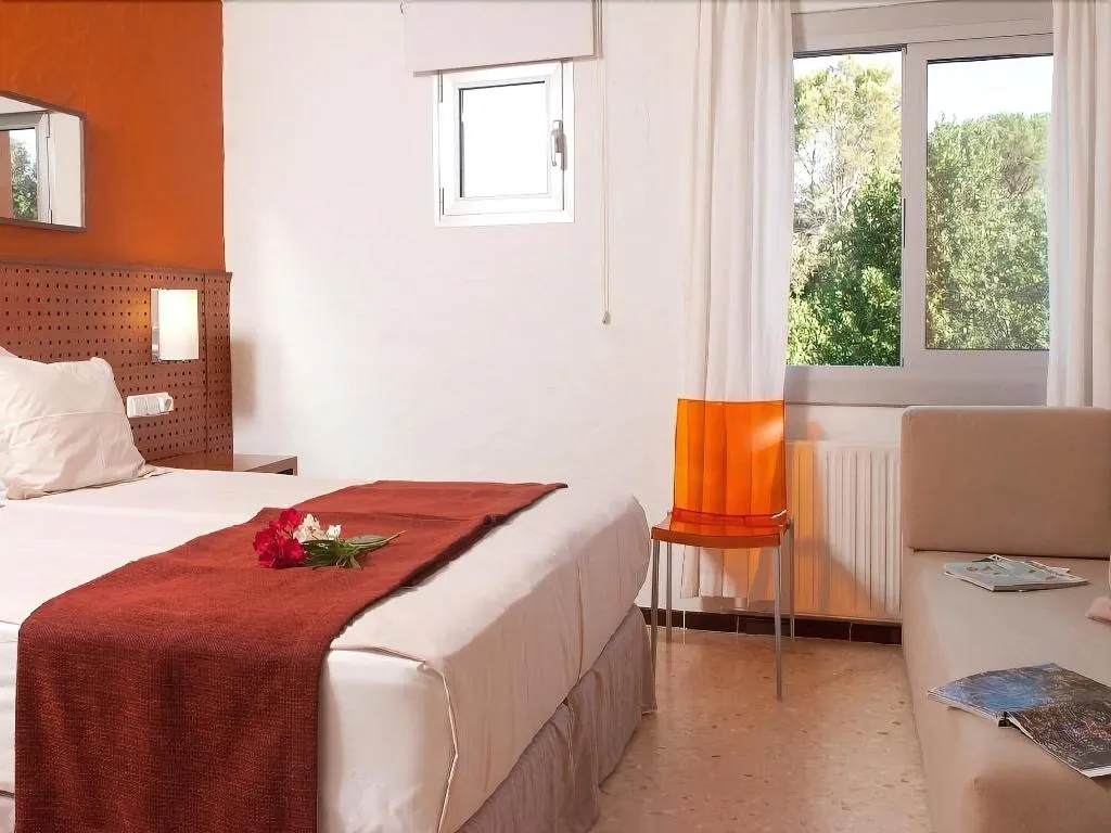 Room, Aatu, Costa Brava