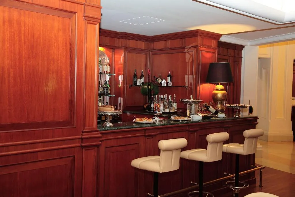 Bar, Palazzo Alabardieri, Naples