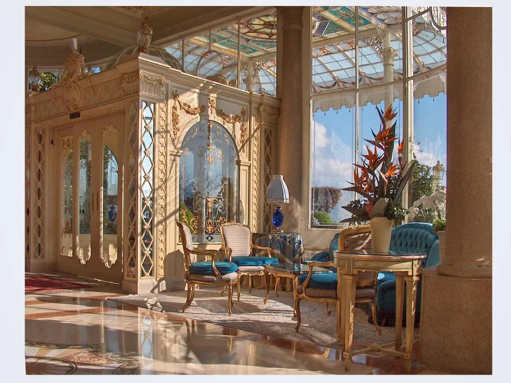 Lobby, Des Iles Borromees, Milan