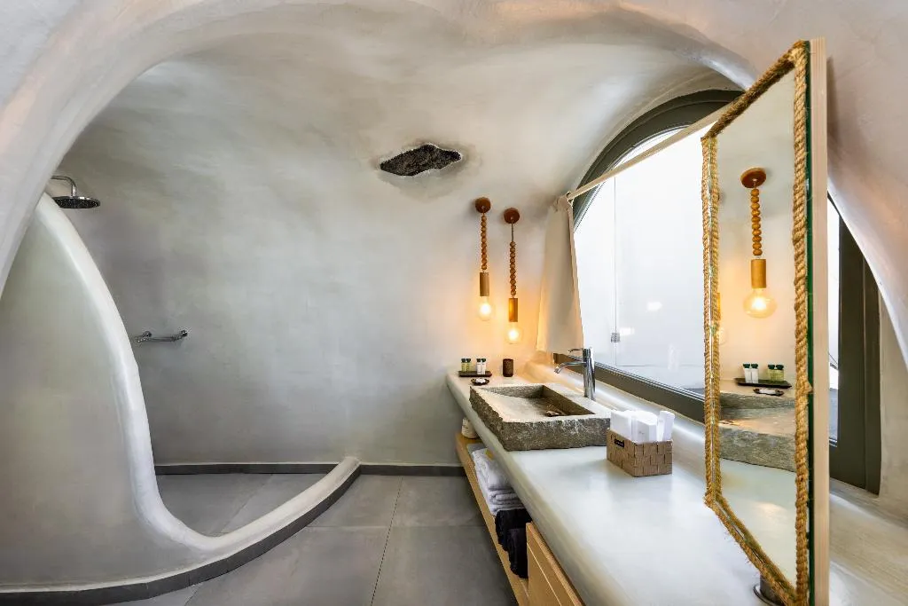 SUITE WITH JACUZZI Room, Athina Luxury Suites, Santorini