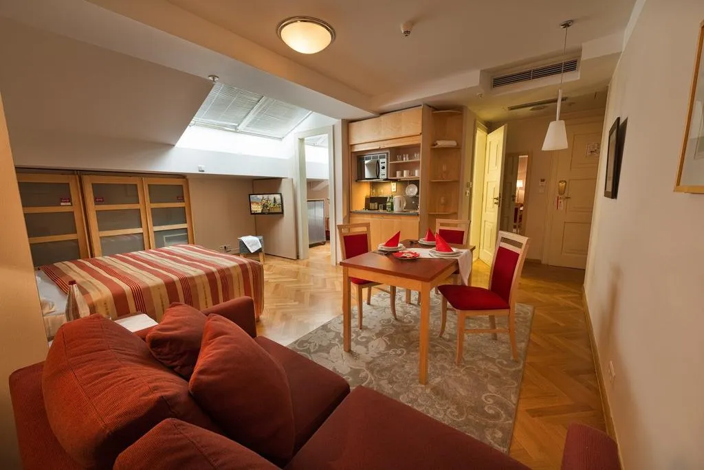 TRIPLE STANDARD Room, EA Hotel Julis, Prague