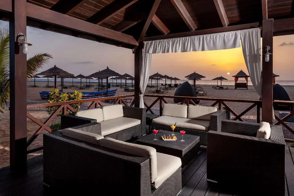Bar, Melia Tortuga Beach Resort and Spa, Sal