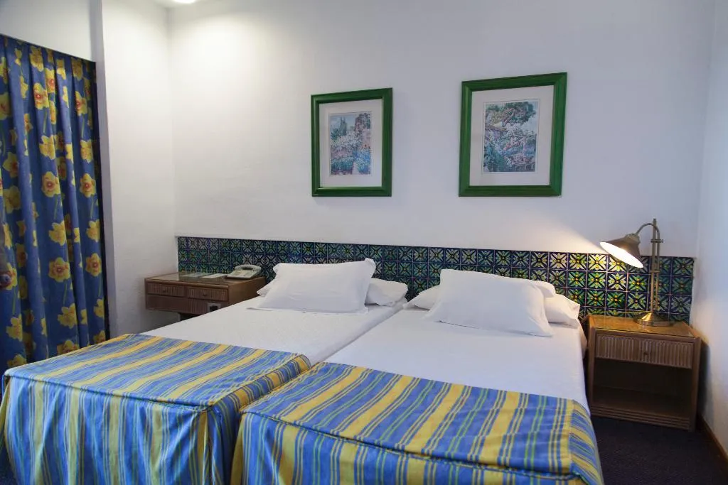Room, Fergus Puerto de la Cruz, Tenerife
