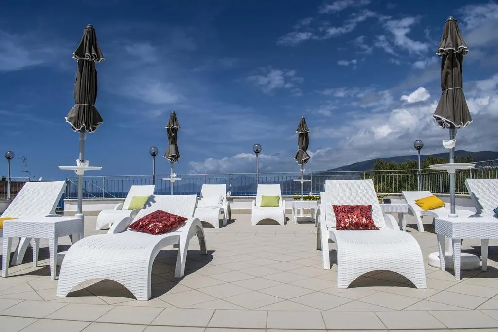 Pool, Baia, Naples