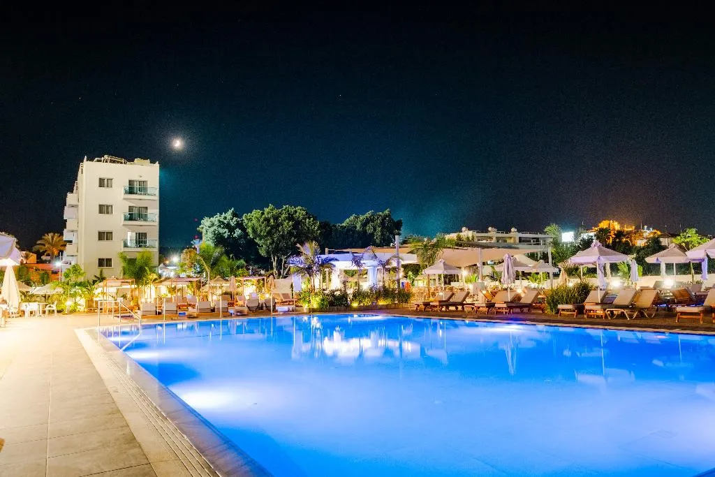 Pool, Kapetanios Bay Hotel Protaras, Cyprus