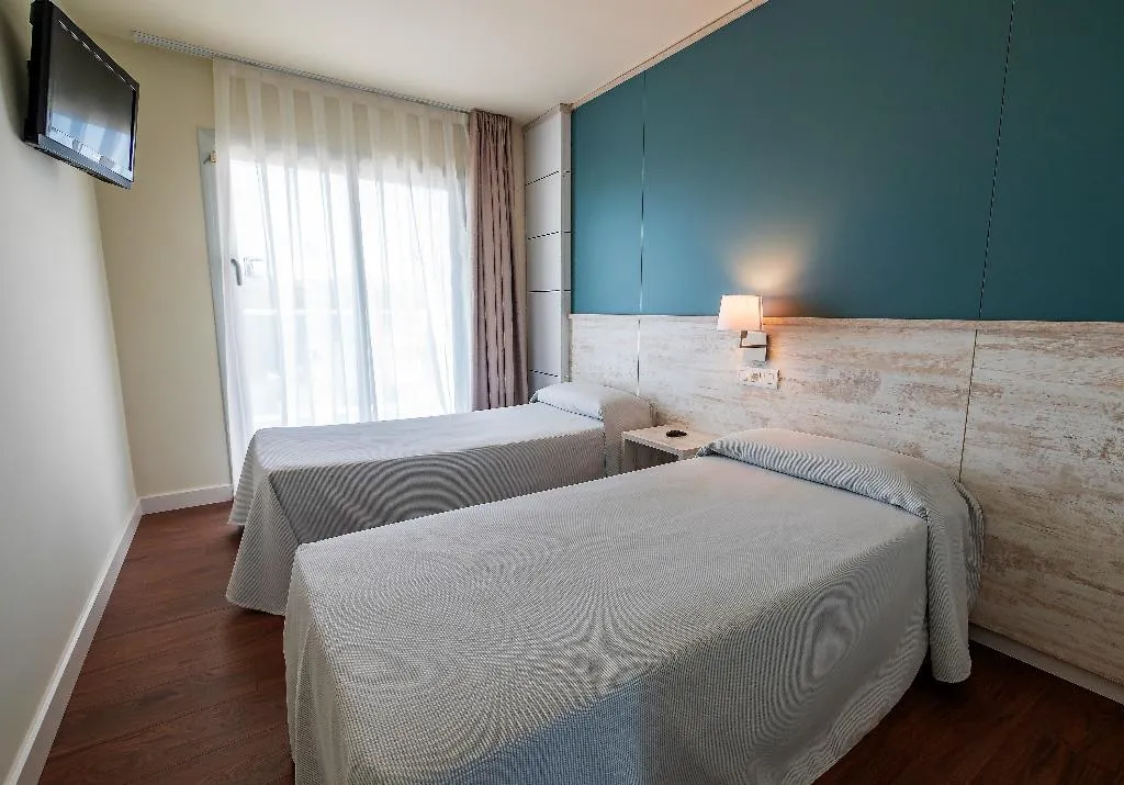 FAMILY ROOM STANDARD Room, Golden Donaire Beach, Costa Brava
