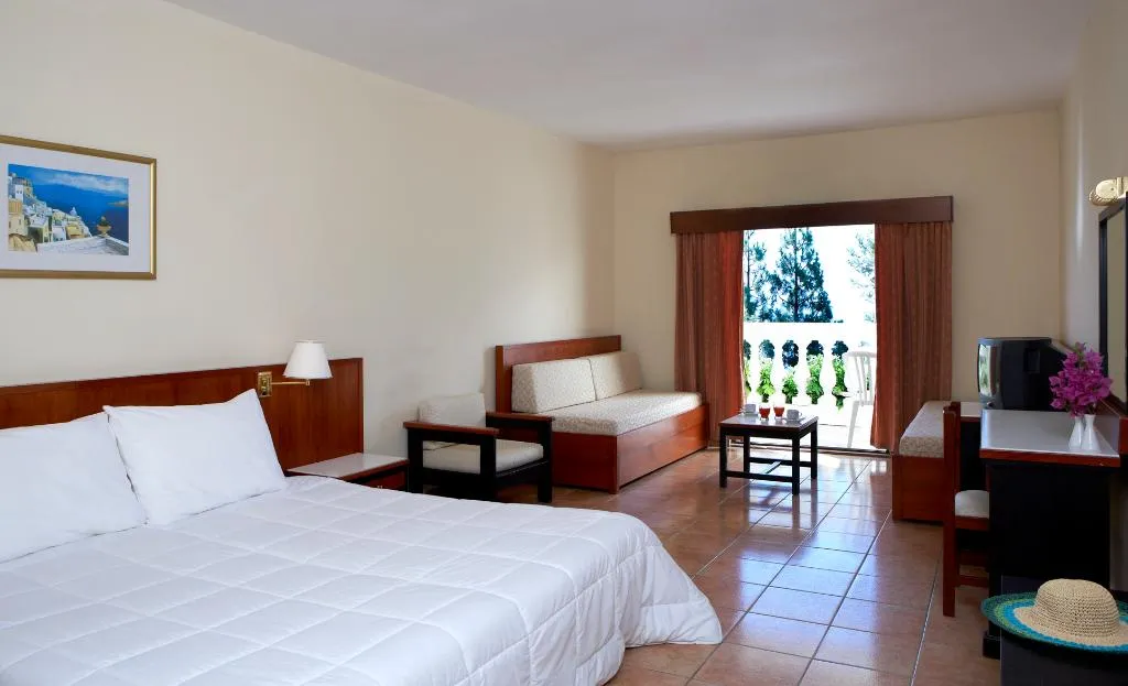 FAMILY ROOM GARDEN VIEW Room, Sunshine Corfu Hotel & Spa, Corfu