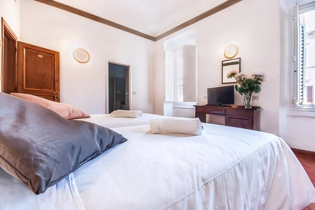 TRIPLE STANDARD Room, Costantini, Florence