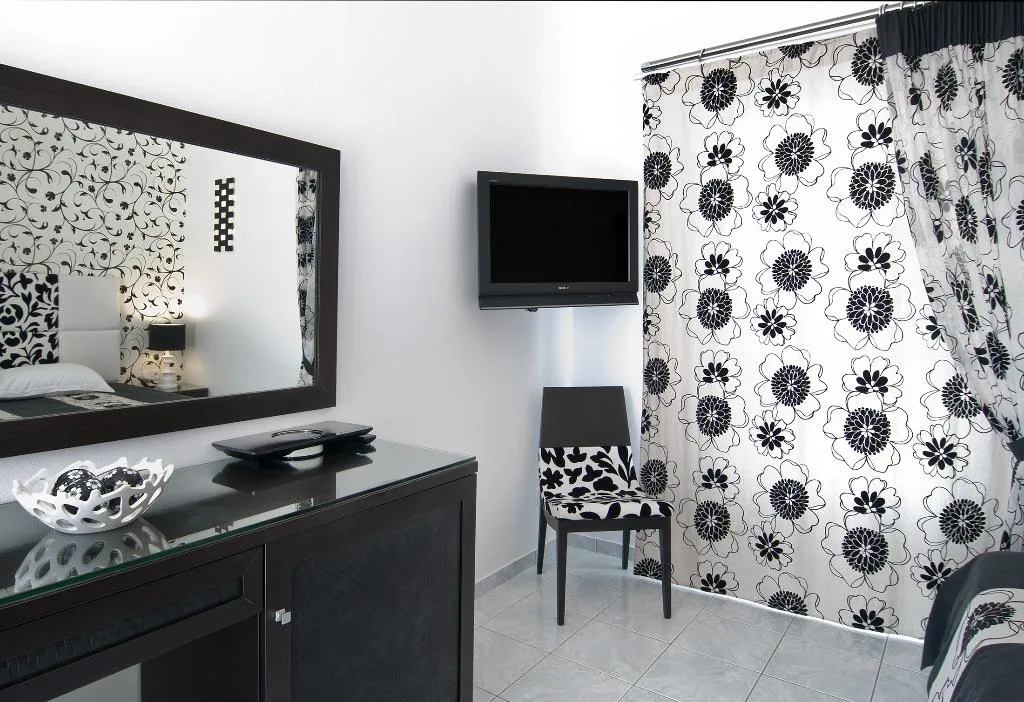 DOUBLE DELUXE WITH TERRACE Room, Lofos Village, Santorini