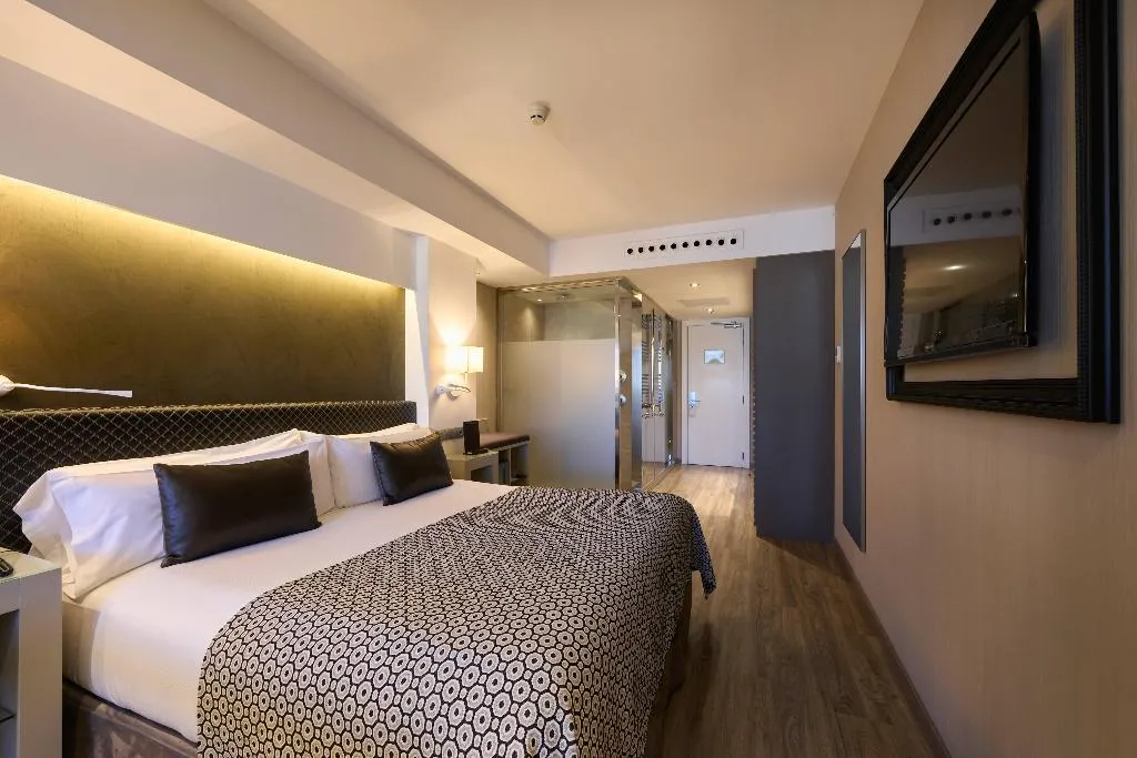 JUNIOR SUITE CAPACITY 1 Room, Catalonia Square, Barcelona
