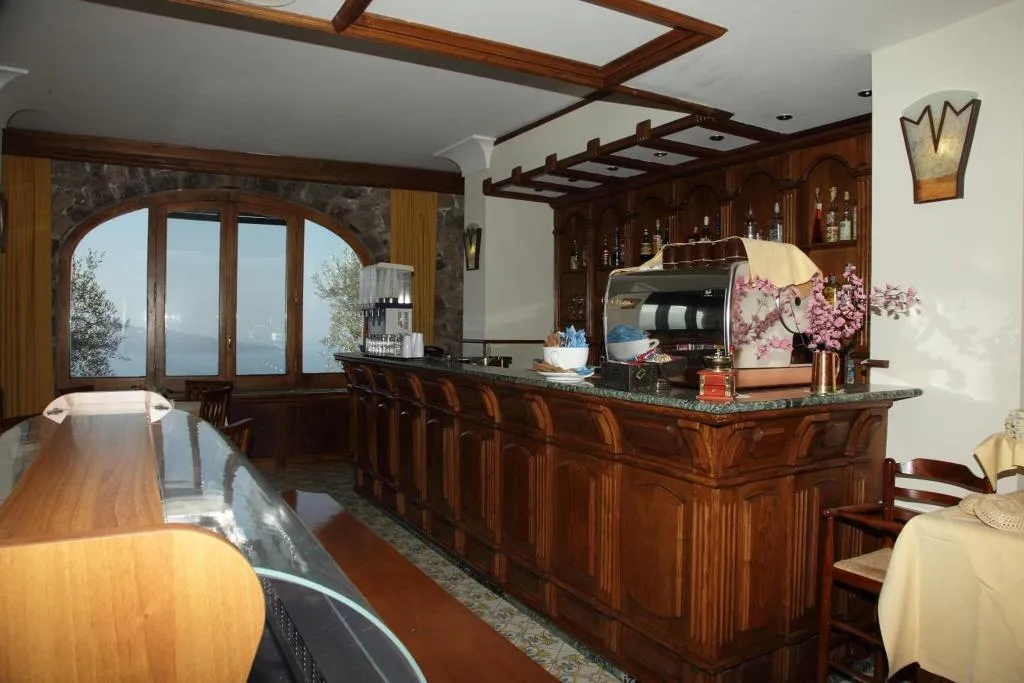 Bar, Megamare, Naples