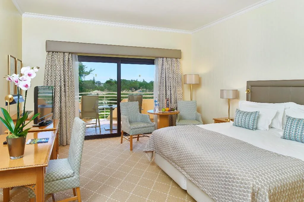 DOUBLE SINGLE USE GARDEN VIEW Room, Hotel Quinta do Lago, Algarve