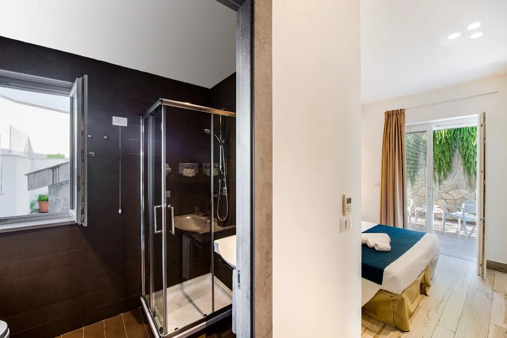 Double or Twin GARDEN VIEW Room, Relais Manfredi, Naples