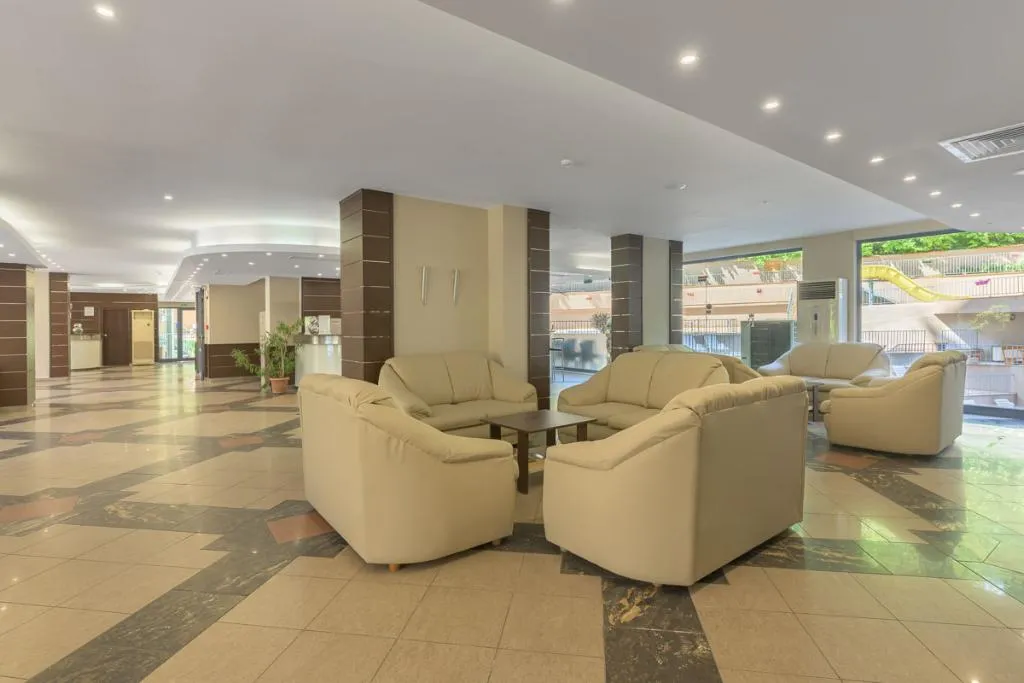 Lobby, Hotel Regina, Varna