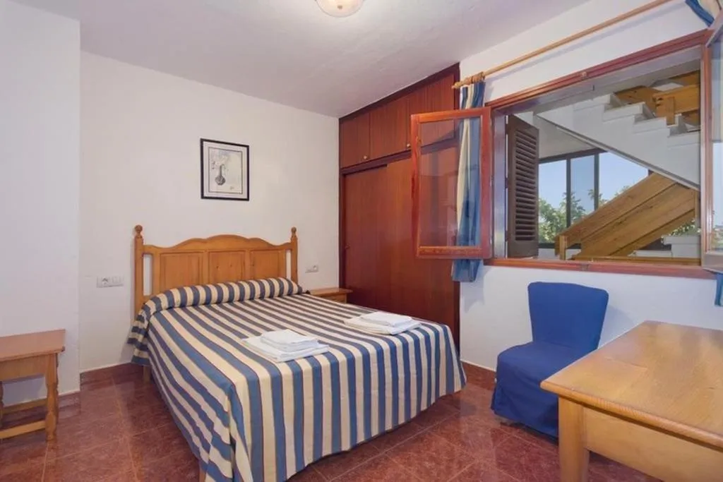 APARTMENT TWO BEDROOMS Room, Apartamentos Sol y Mar, Menorca