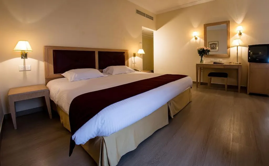 JUNIOR SUITE STANDARD Room, Curium Palace, Cyprus