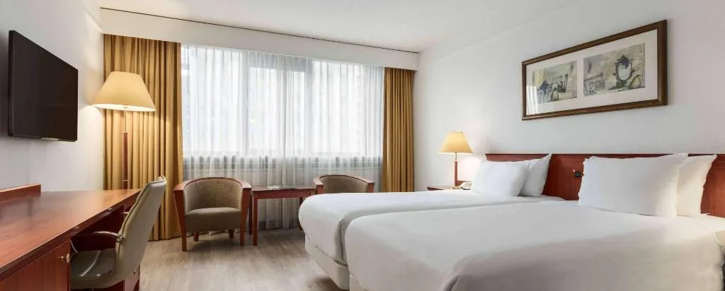 DOUBLE SUPERIOR Room, NH Maastricht, Amsterdam