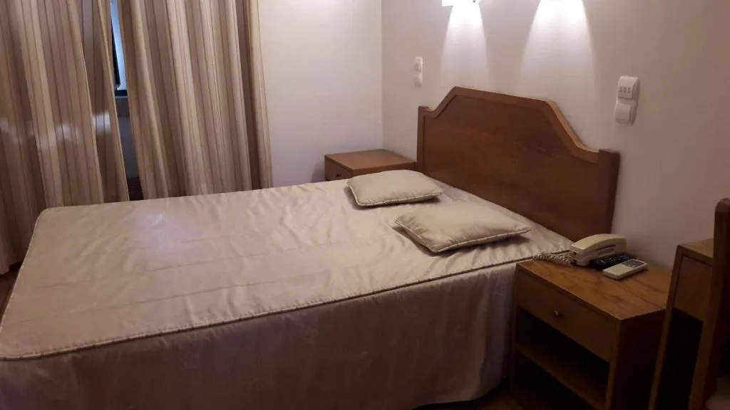 Room, Alicante, Lisbon