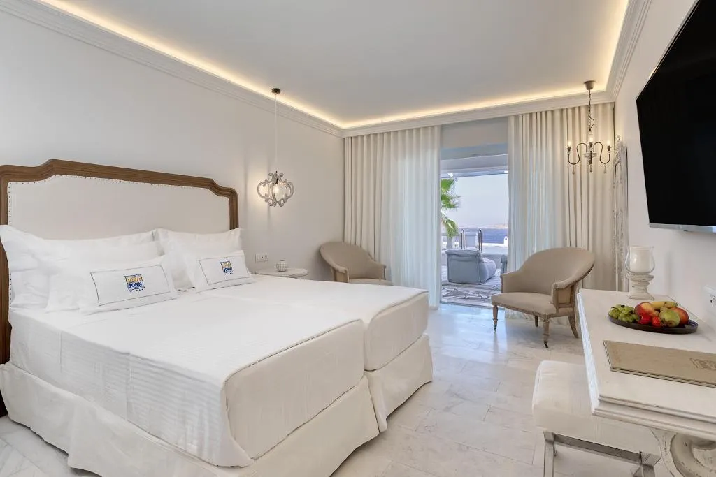 SUITE TWO BEDROOMS WITH PRIVATE POOL Room, Saint John Hotel Villas & Spa, Mykonos
