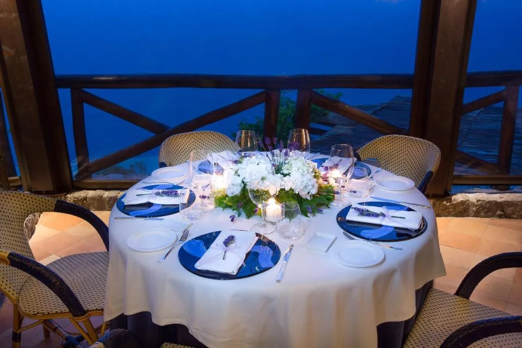 Restaurant, Monastero Santa Rosa Hotel & Spa, Naples