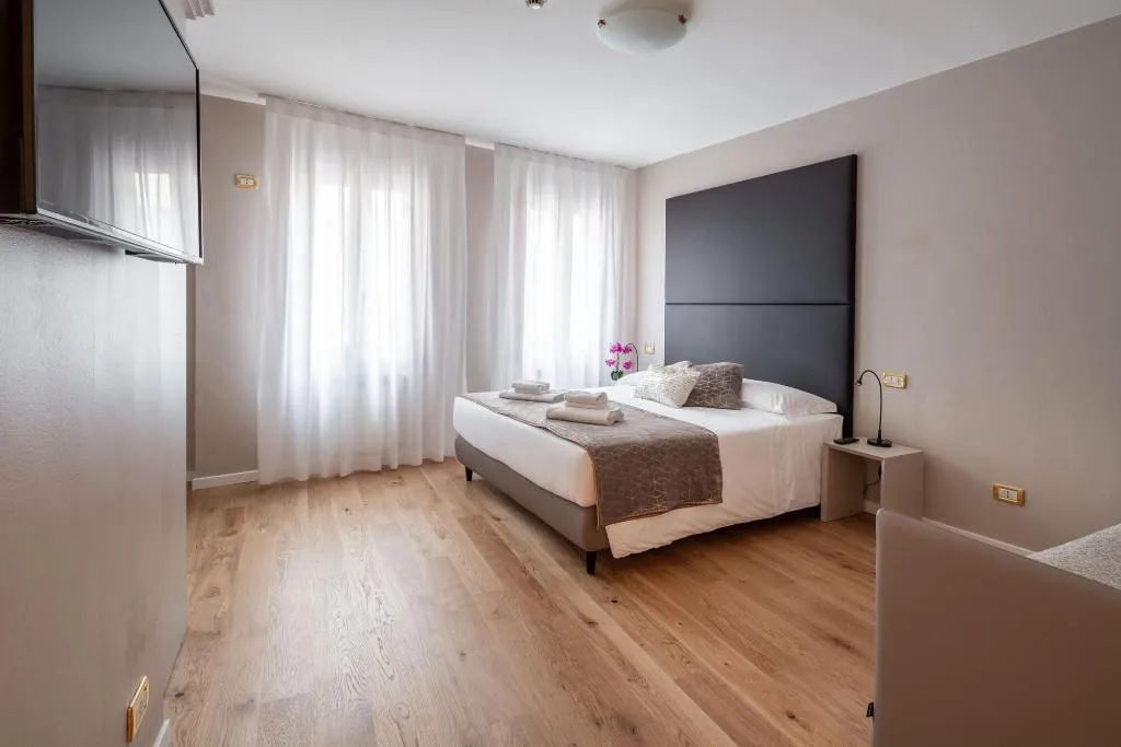 Room, Hotel Herion, Venice