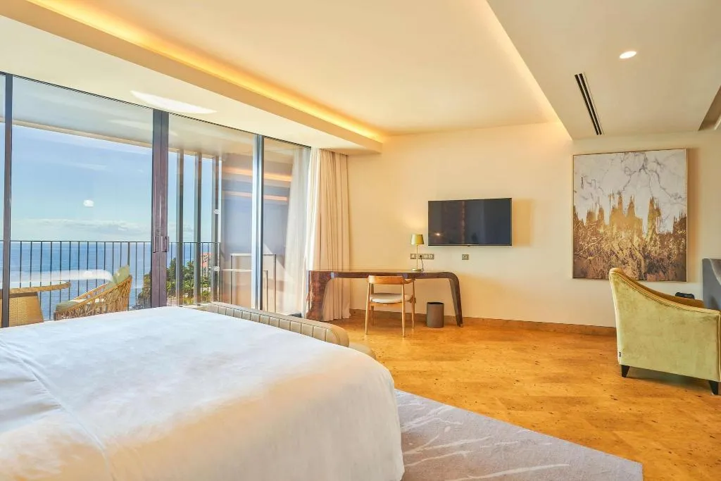 Room, Savoy Palace The Leading Hotels of the World, Madeira