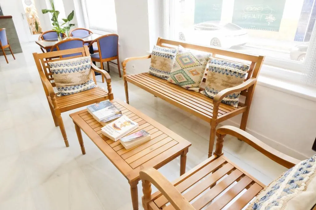 Lobby, Subur, Costa Brava