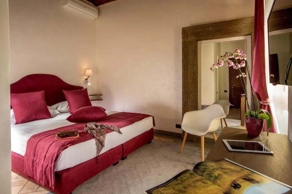 Room, Palazzo Medusa, Rome