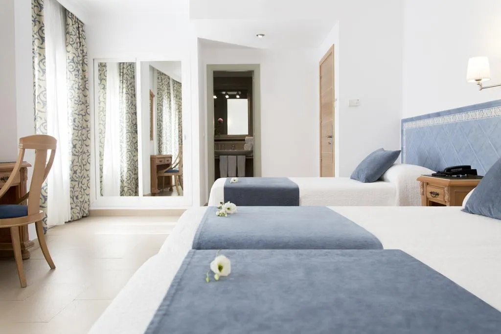 TRIPLE STANDARD Room, Plaza Cavana, Costa Del Sol