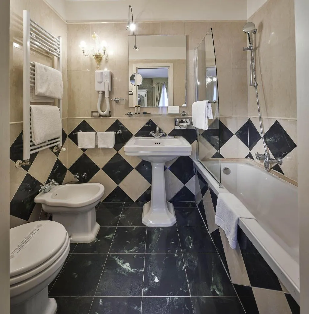 QUADRUPLE THREE BEDS Room, La Locanda di Orsaria, Venice