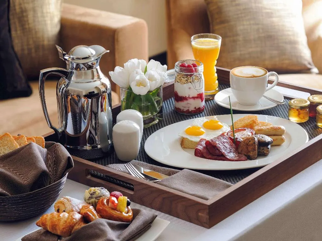 Double or Twin SUPERIOR Room, Movenpick Hotel Jumeirah Lakes Towers, Dubai