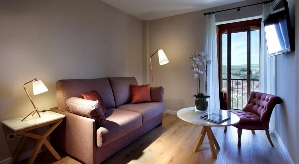 TRIPLE STANDARD Room, Dorma Casa de los Linajes, Madrid