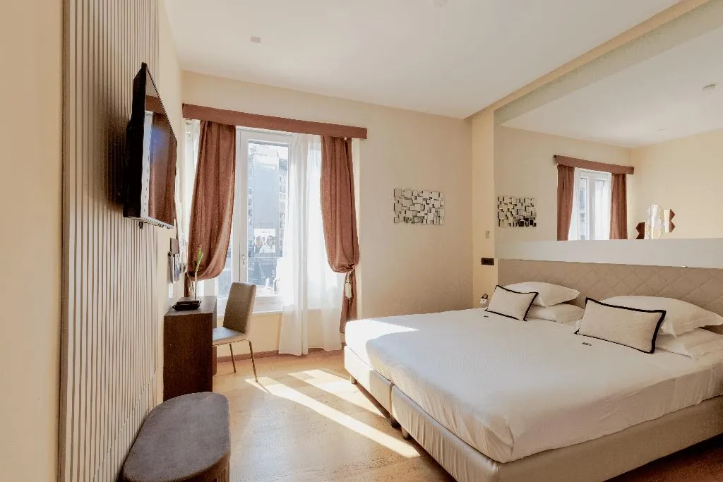 DOUBLE WITH VIEWS Room, AH - Fashion District, Milan