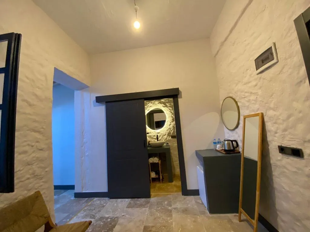 Room, Molen Alaa Ati, Izmir