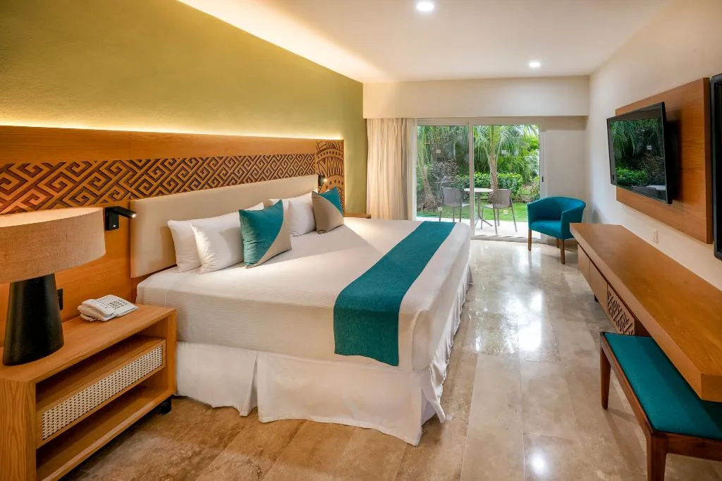 Room Accessible-Queen Size Bed Room, Viva Azteca by Wyndham Trademark All Inclus Resort, Cancun Area