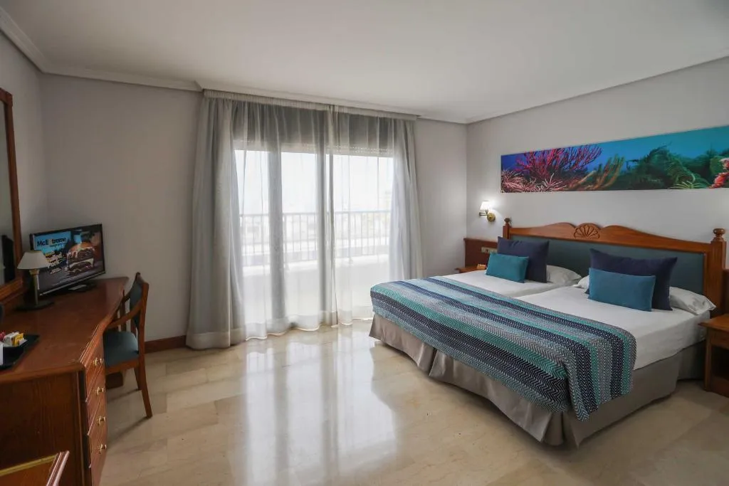 Double or Twin WITH BALCONY Room, Zentral Center - Adults Only, Tenerife