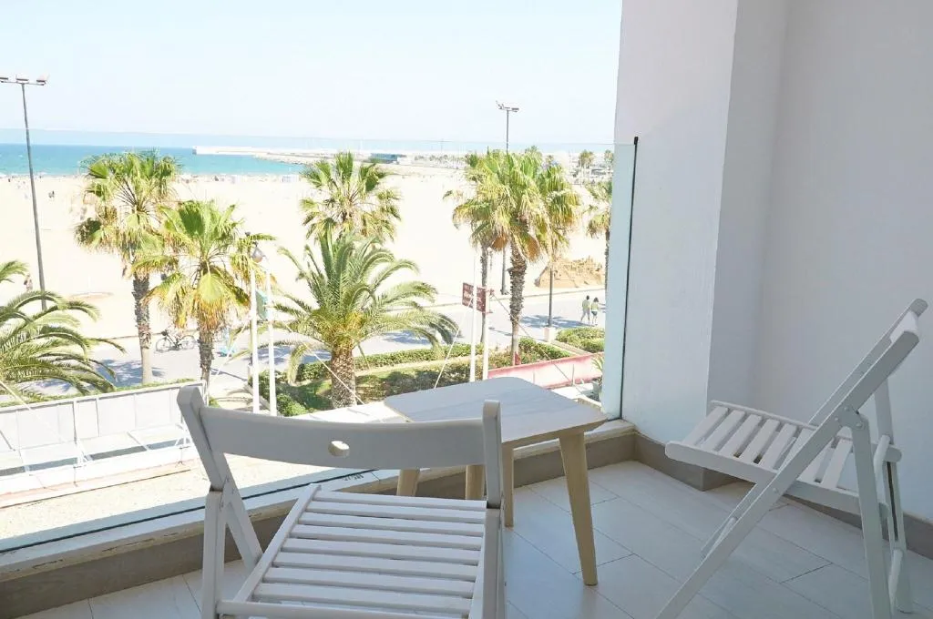 JUNIOR SUITE SEA VIEW Room, Gabbana Beach, Valencia