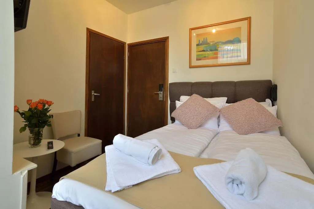 Room, Hotel La Belle Vue, Amsterdam
