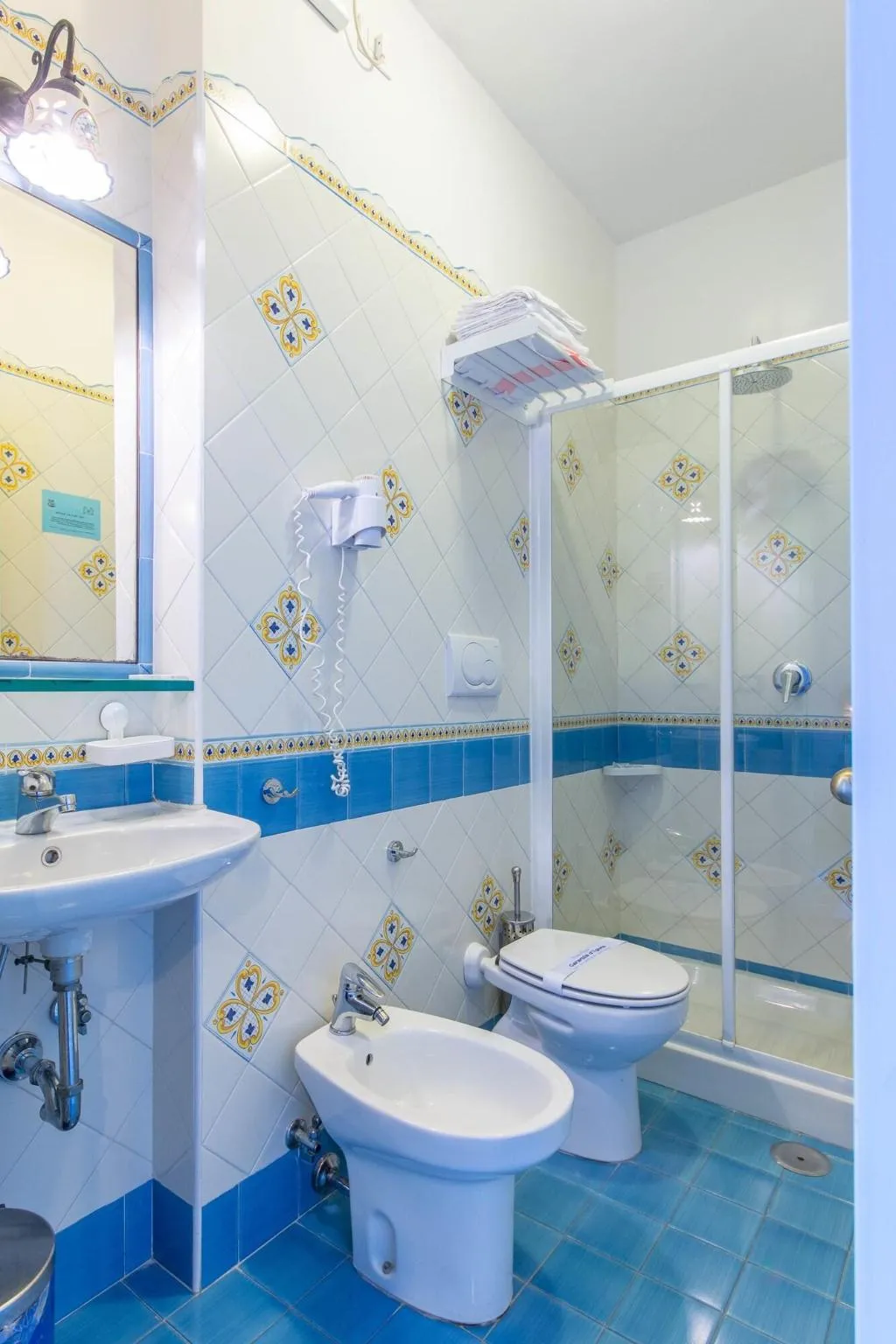 Room, Albergo Riviera, Naples