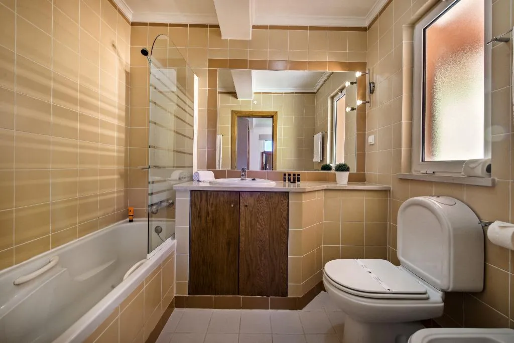 VILLA THREE BEDROOMS Room, Jardim da Meia Praia, Algarve