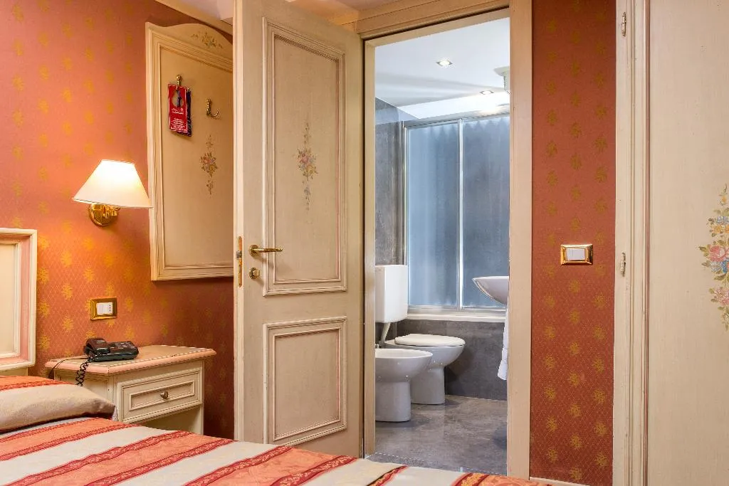 Double or Twin STANDARD Room, Hotel Conterie, Venice
