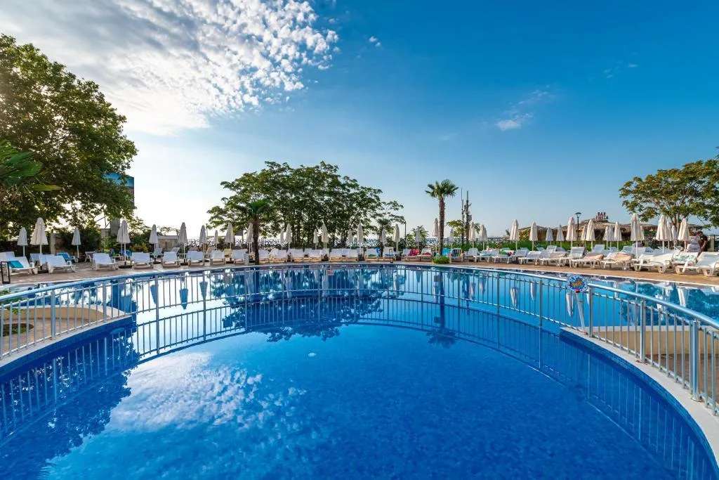Pool, Hotel Zenith, Bourgas