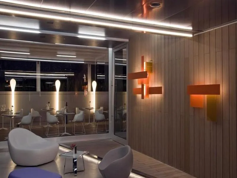 Lobby, Zone, Rome