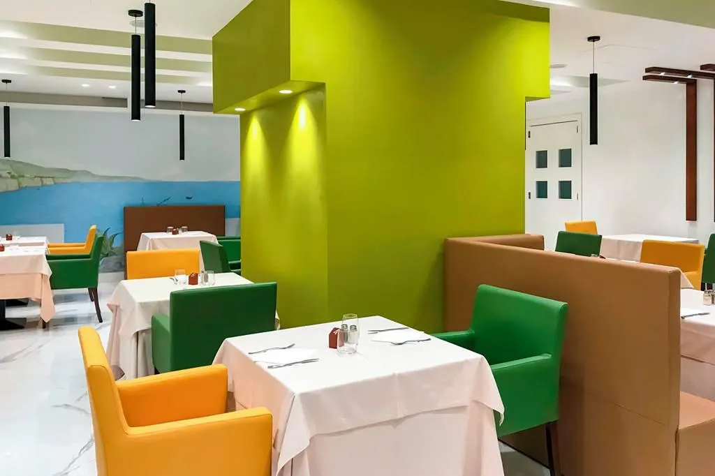 Restaurant, Club Sorrento, Naples