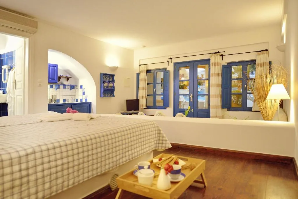 JUNIOR SUITE WITH DOUBLE BED Room, Tamarix Del Mar, Santorini