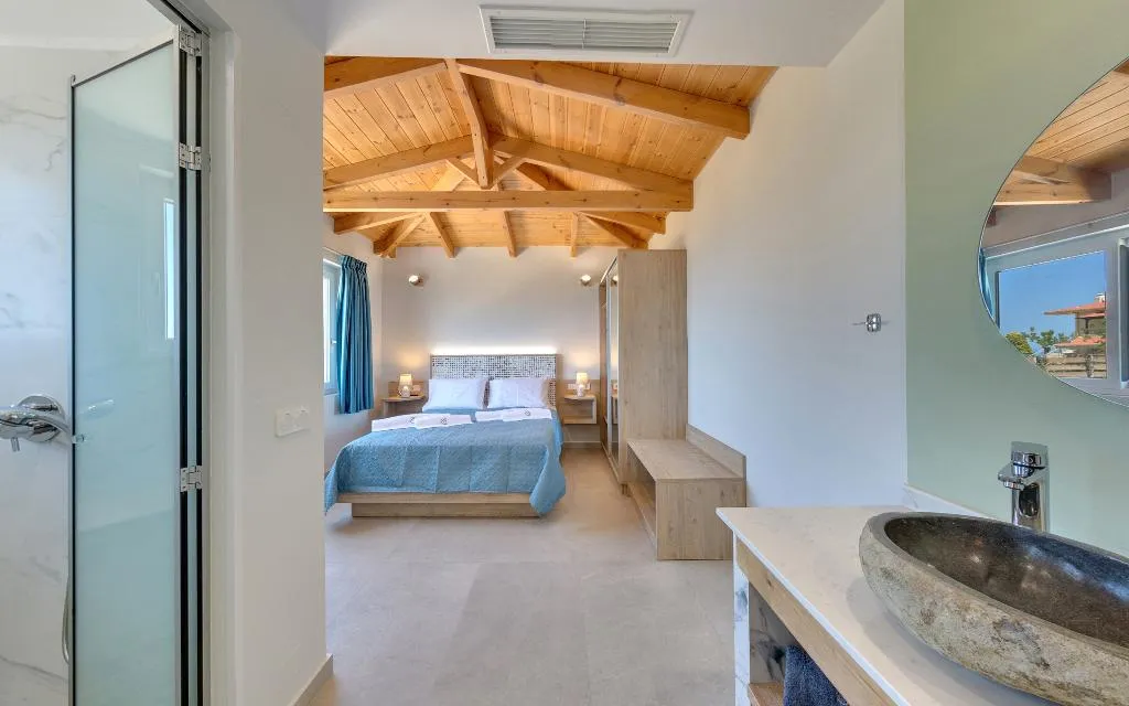 SUITE ONE BEDROOM ONE BATHROOM Room, Spiros-Soula Family Hotel & Thematic Suites, Crete