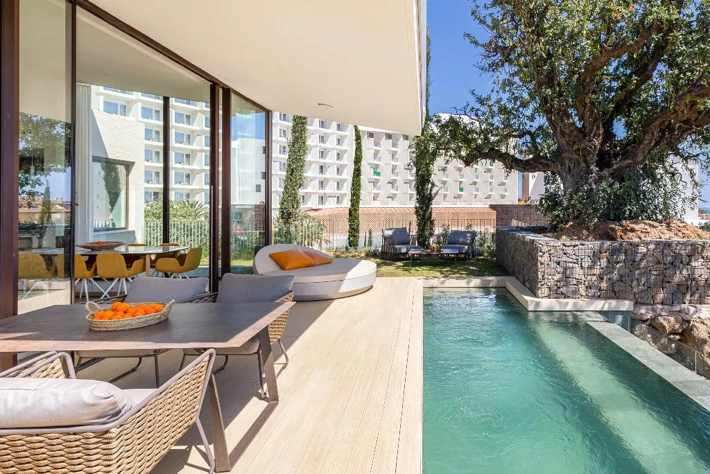 VILLA FOUR BEDROOMS THREE BATHROOMS Room, Leiro Residences - Preferred Hotels & Resorts, Costa Del Sol