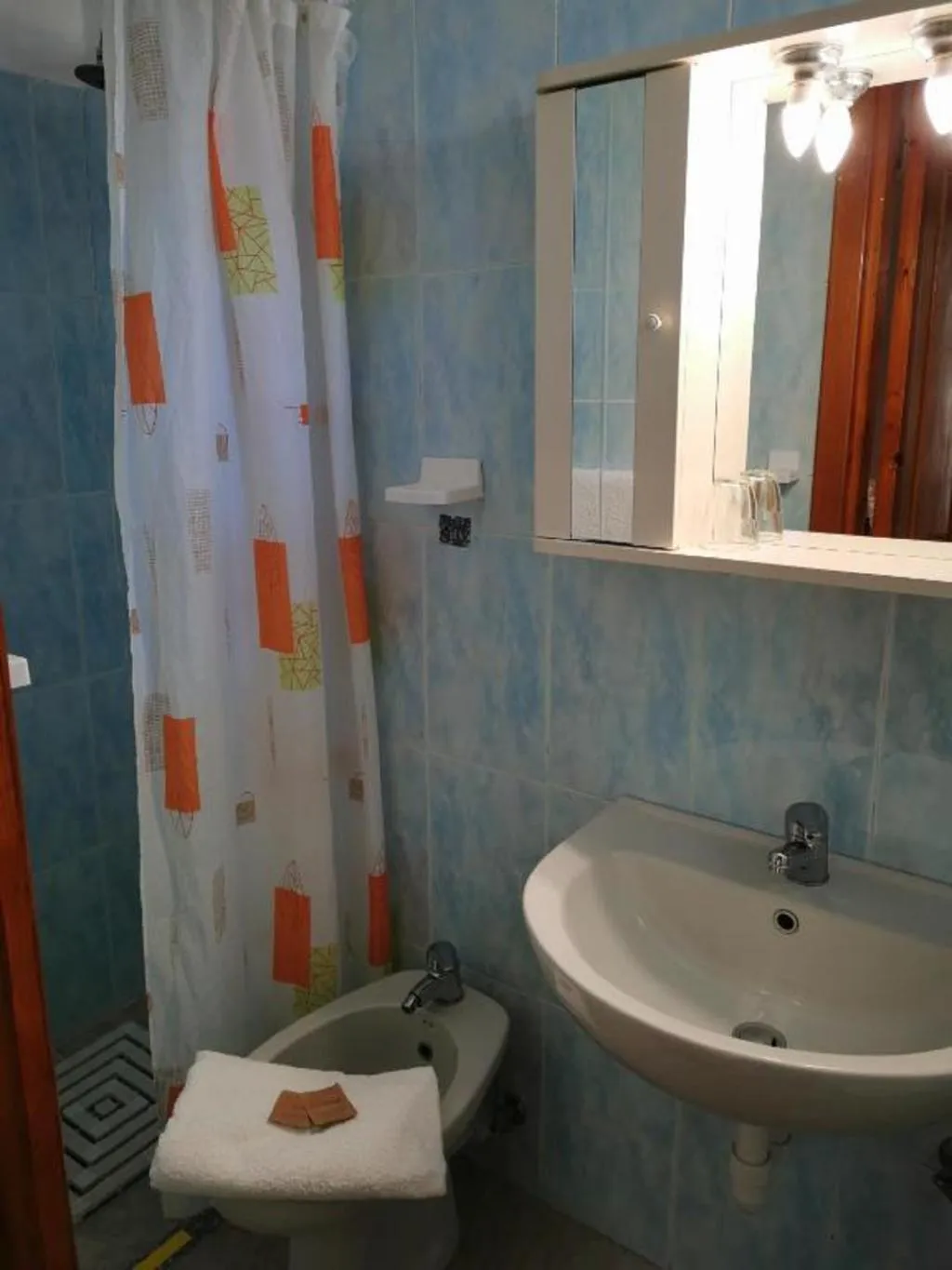 QUADRUPLE STANDARD Room, La Maggioressa, Naples